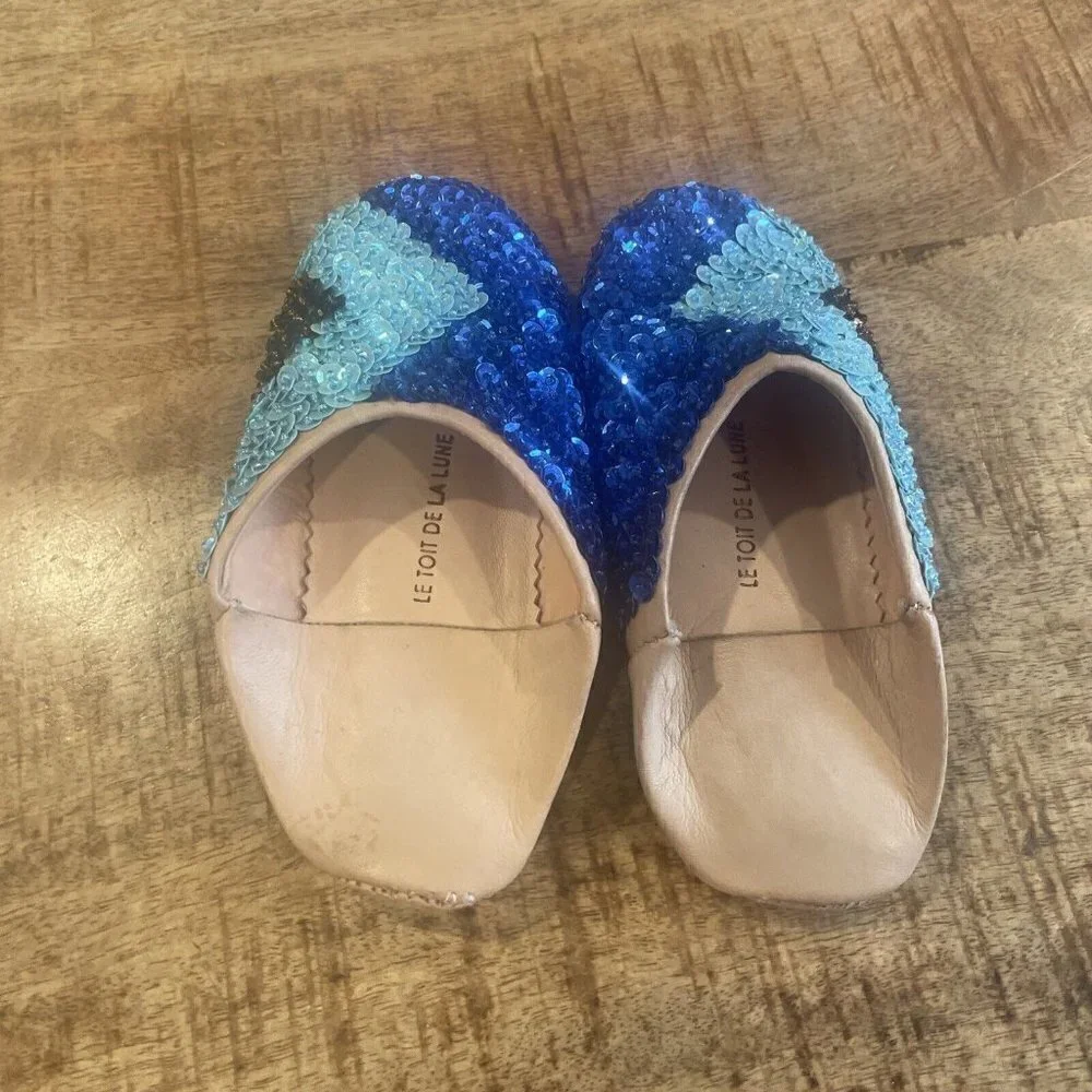 Le Toit de La Lune Handmade Leather Slippers Girls Size 8 Sequins Blue